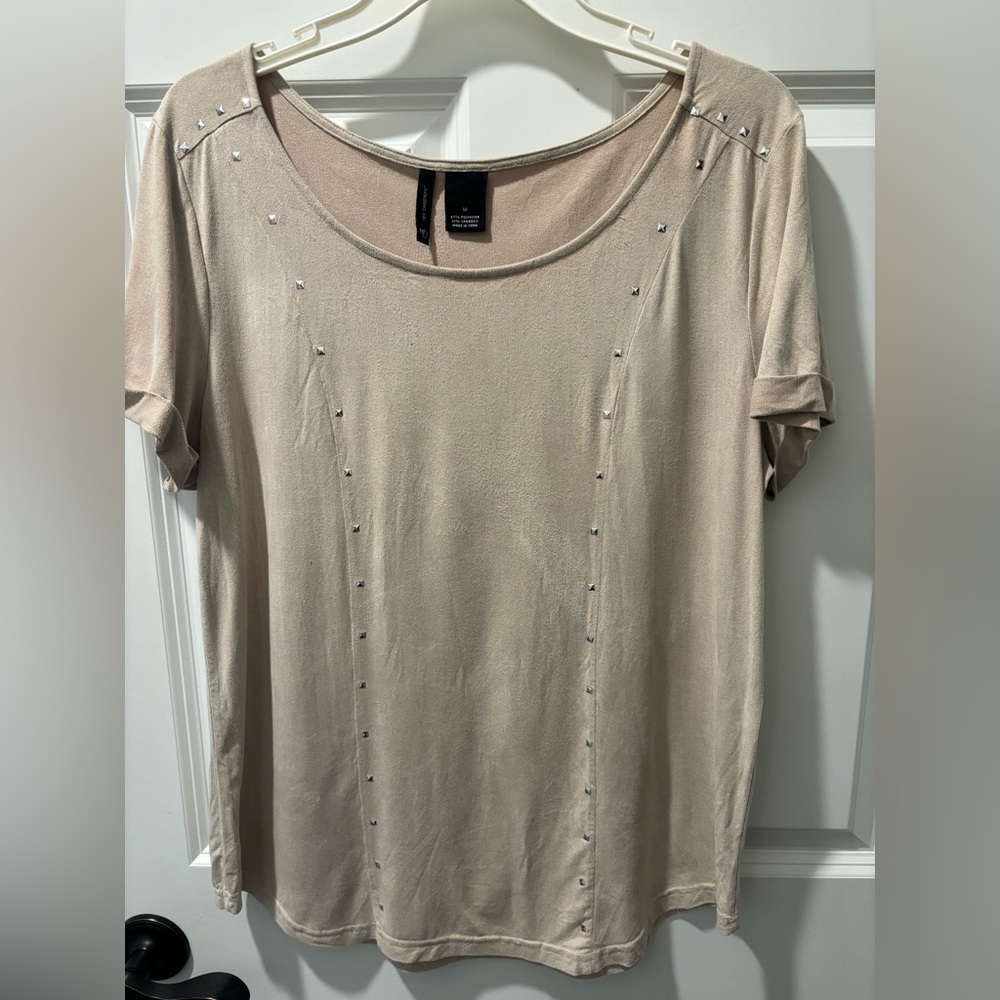 New Directions beige Suede-look top size M